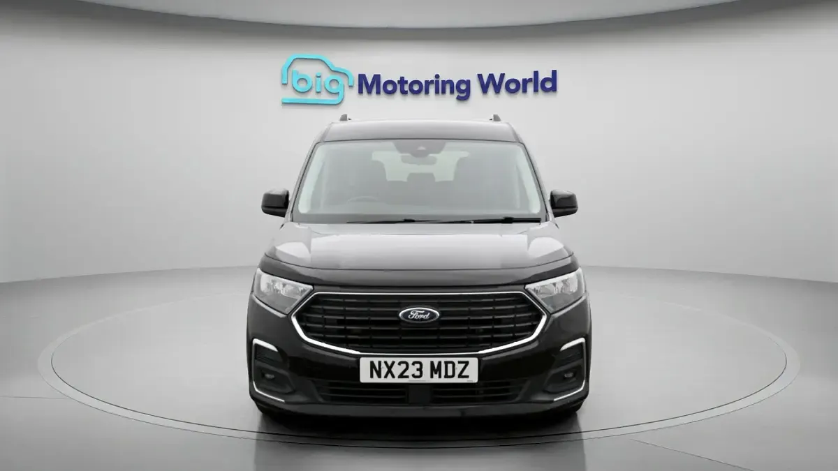 Used Ford Grand Tourneo Connect Titanium 122 HP (89 kW) 2023 Black MPV