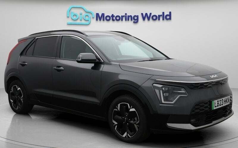Used 2025 Kia e-Niro 3 SUV | £20,200 (Fair price) - Image 1/4