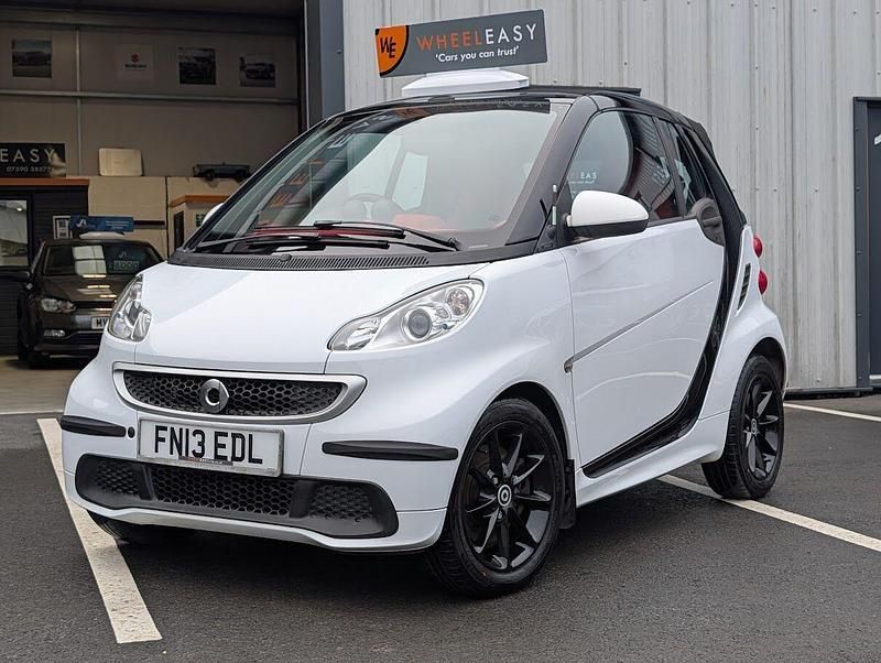 Used Smart ForTwo Cabrio Passion 71 HP (52 kW) 2013 White Cabriolet