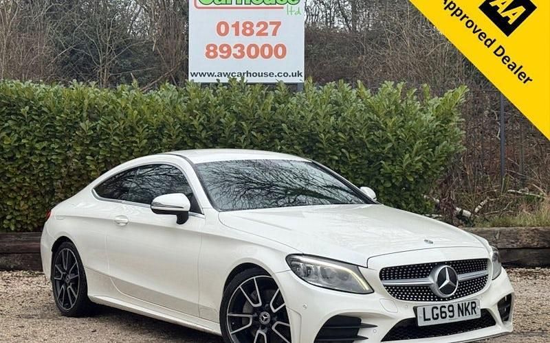 Used Mercedes C300 AMG Line Premium 245 HP (180 kW) 2019 White Coupe