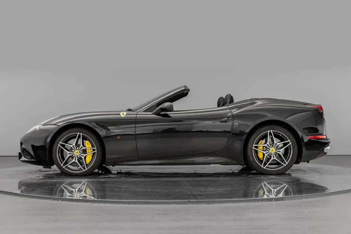 Used Ferrari California 560 HP (411 kW) 2015 Black Cabriolet