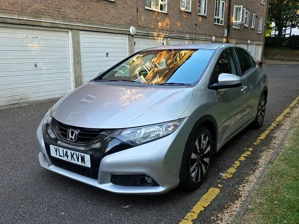 Used Honda Civic SE Plus 142 HP (104 kW) 2014 Silver Hatchback