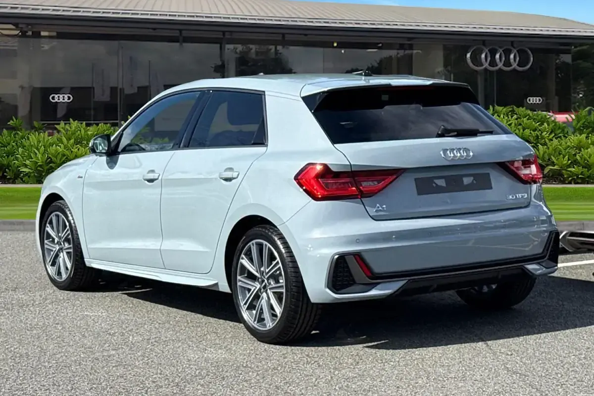 Novo Audi A1 Sportback S-Line 2026 Branco Citadino