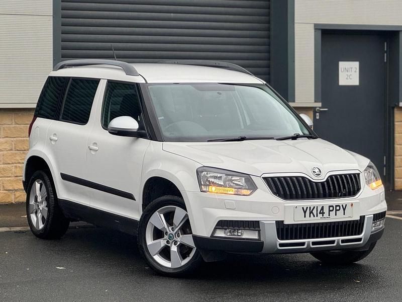 Used Skoda Yeti SE 110 HP (80 kW) 2014 White SUV