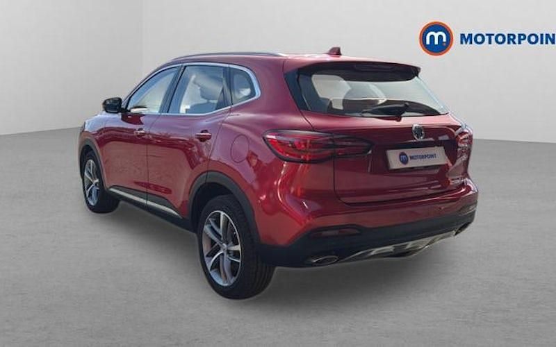 Used MG HS Excite 162 HP (119 kW) 2023 Red SUV