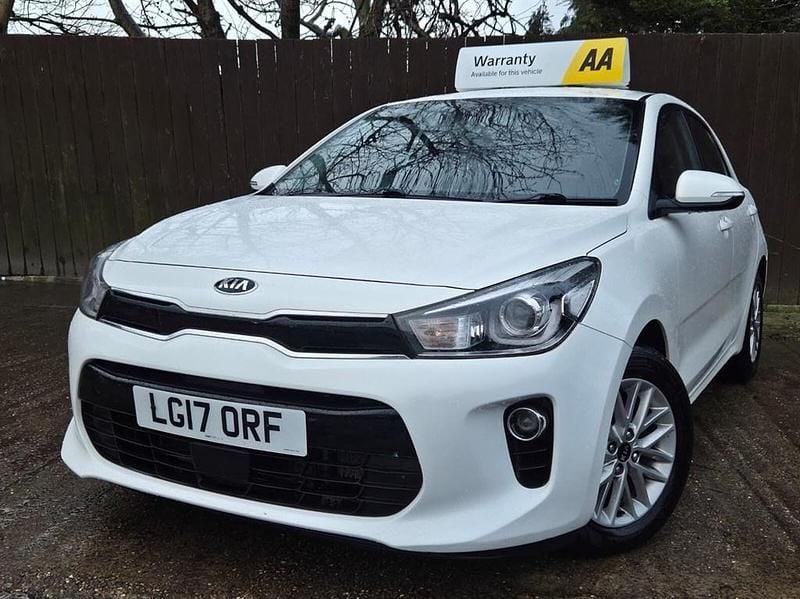 Used Kia Rio 76 HP (55 kW) 2017 White Hatchback
