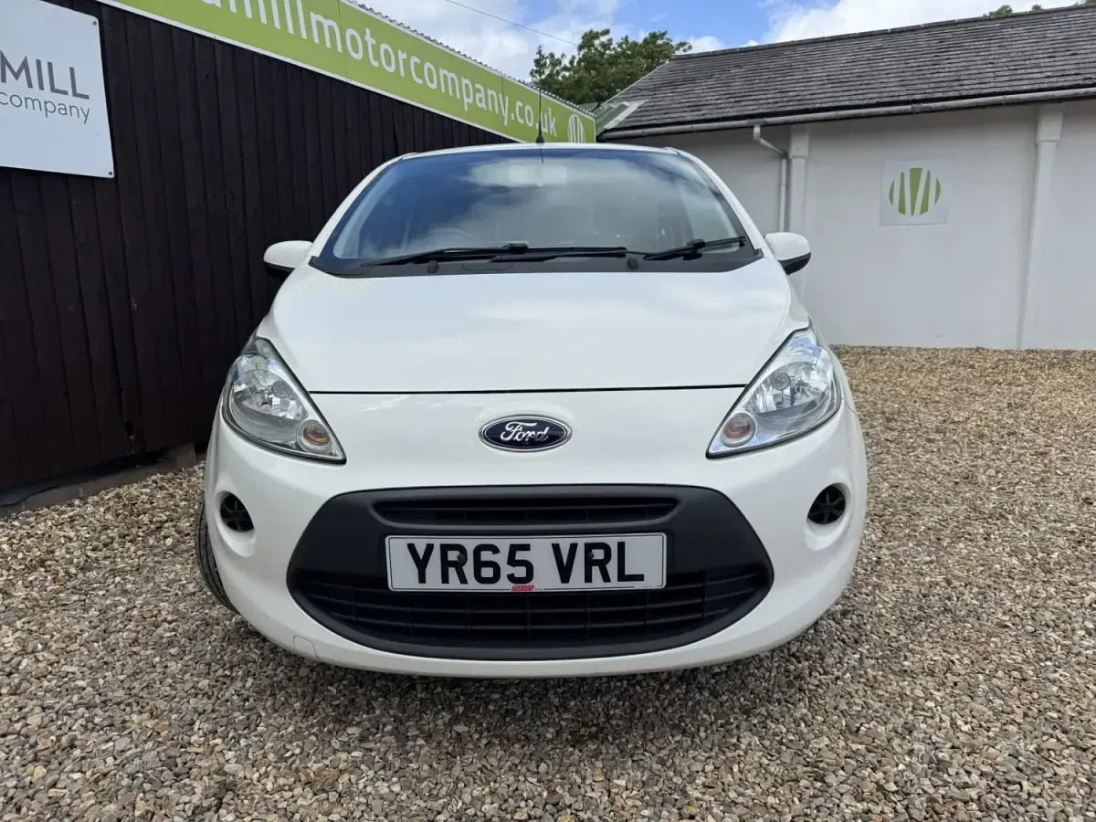 Begagnad Ford Ka 69 HK (50 kW) 2015 Vit Halvkombi