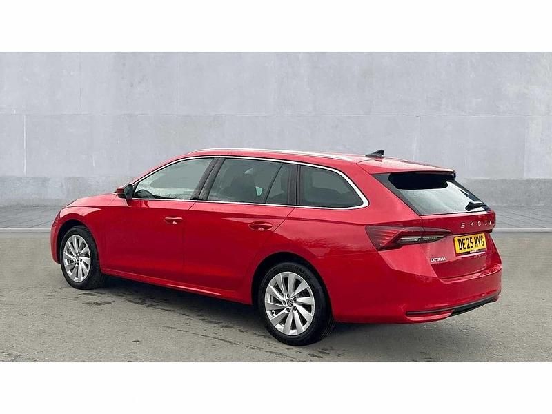 Used Skoda Octavia SE L 150 HP (110 kW) 2025 Red Estate