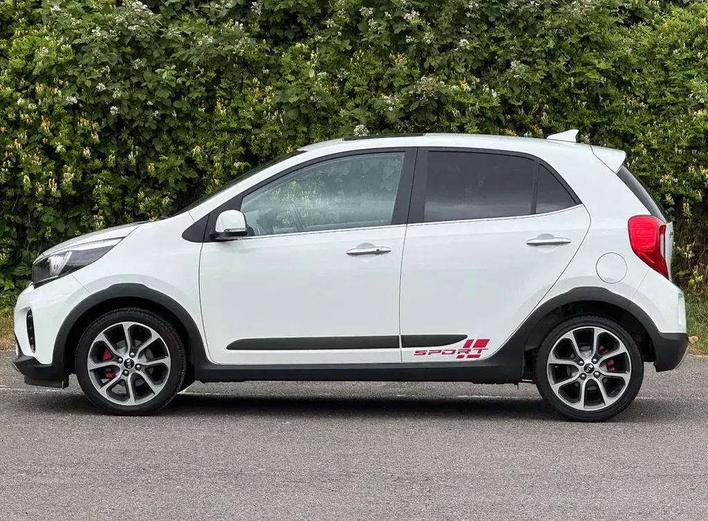 Used Kia Picanto X-Line 83 HP (61 kW) 2018 White Hatchback
