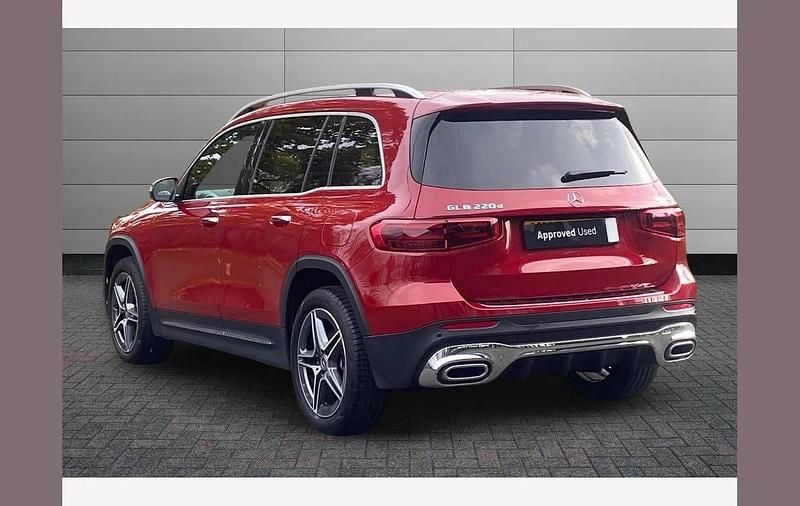 Used Mercedes GLB220 AMG Line Premium 190 HP (139 kW) 2024 Patagonia red SUV