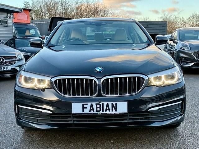 Gebraucht BMW 520 Comfort Edition 190 PS (139 kW) 2019 Schwarz Limousine