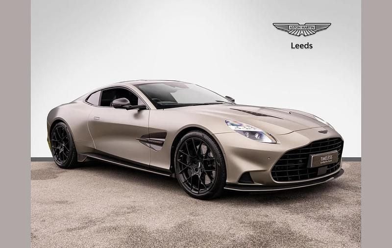 Used Aston Martin Vanquish 823 HP (605 kW) 2025 Green Coupe