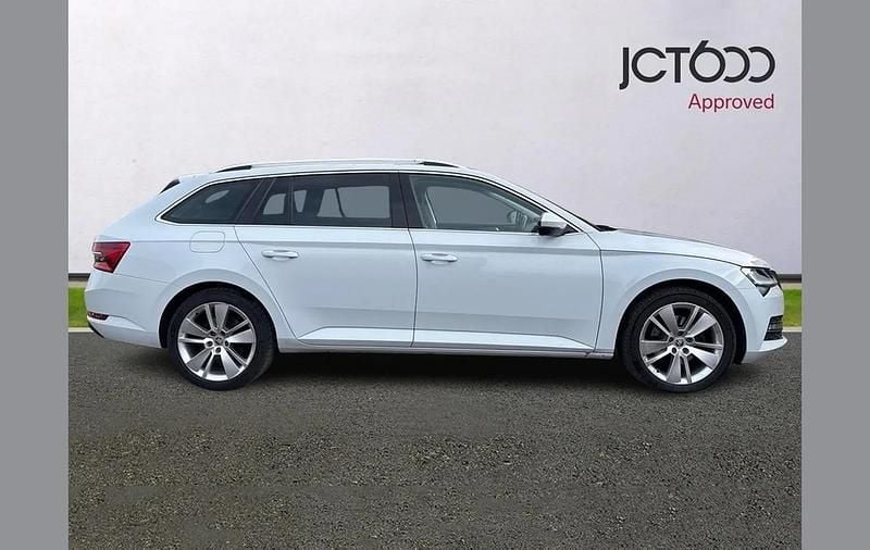 Used Skoda Superb SE L 148 HP (108 kW) 2022 White Estate