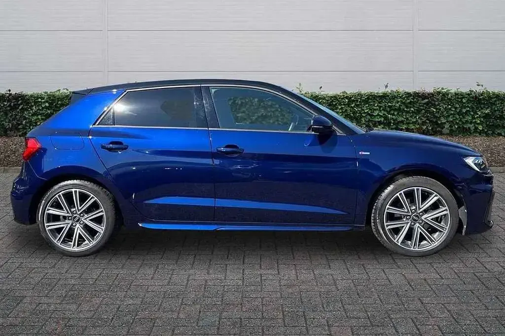 Used Audi A1 S-Line 113 HP (83 kW) 2024 Blue SUV