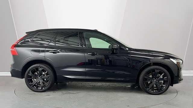 Used Volvo XC60 Plus 247 HP (181 kW) 2025 Black SUV