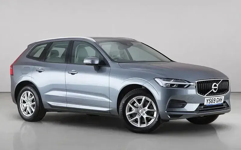 Used Volvo XC60 Momentum 190 HP (139 kW) 2019 SUV