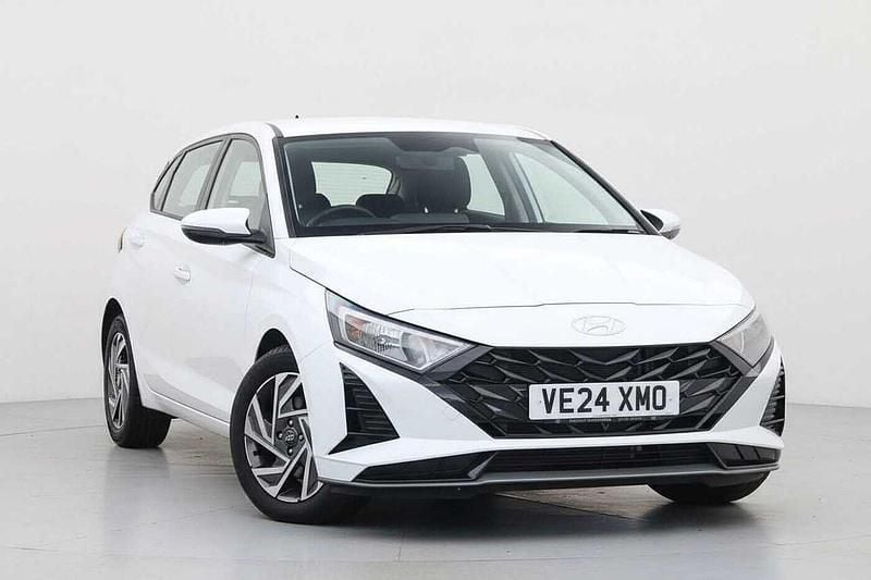 White Used 2024 Hyundai i20 Advanced Hatchback | £15,990 (Fair price) - Image 1/4