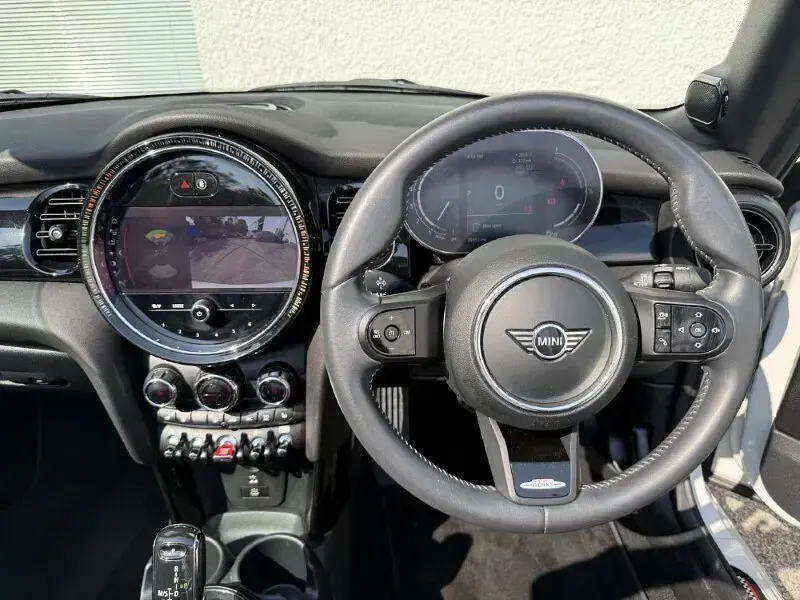 Used Mini Cooper Cabriolet Premium Plus 134 HP (98 kW) 2023 White Cabriolet