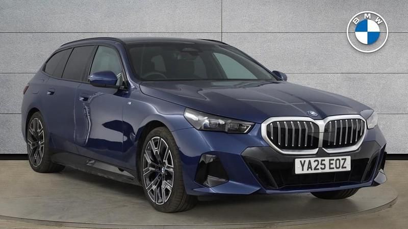 Used BMW 530e M Sport 295 HP (216 kW) 2025 Blue Estate