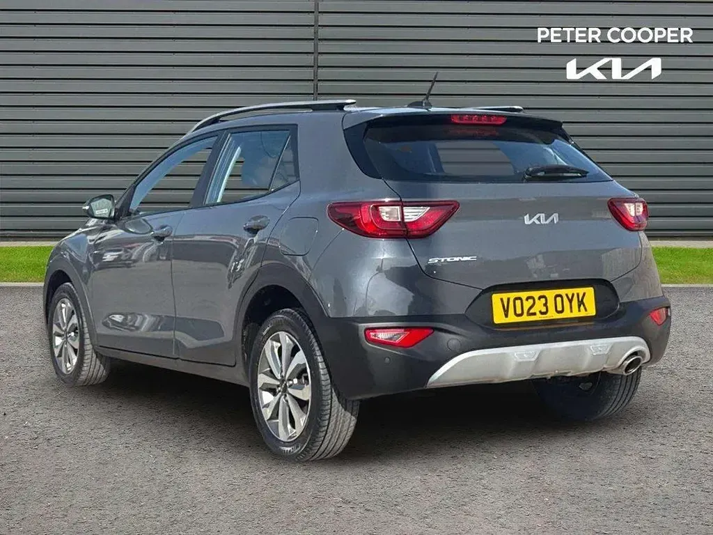 Used Kia Stonic 100 HP (73 kW) 2023 Grey SUV