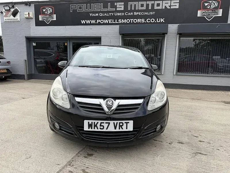 Used Vauxhall Corsa Design Edition 78 HP (57 kW) 2007 Black Hatchback