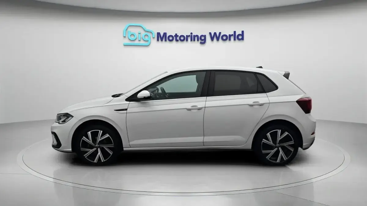Used VW Polo R-line 95 HP (69 kW) 2023 White Hatchback