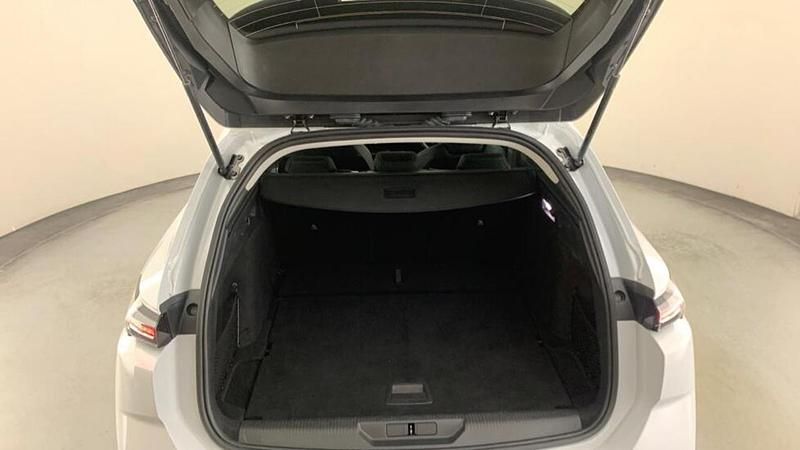 Used Peugeot 308 SW Allure 129 HP (94 kW) 2024 White Estate