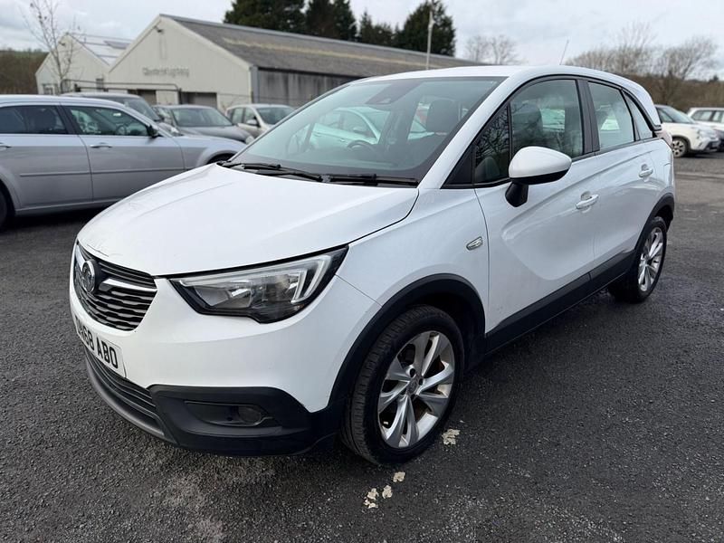 Used Vauxhall Crossland X 81 HP (59 kW) 2018 White SUV