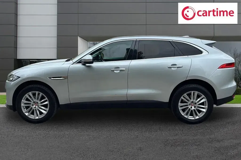 Used Jaguar F-Pace Portfolio 180 HP (132 kW) 2019 Silver SUV