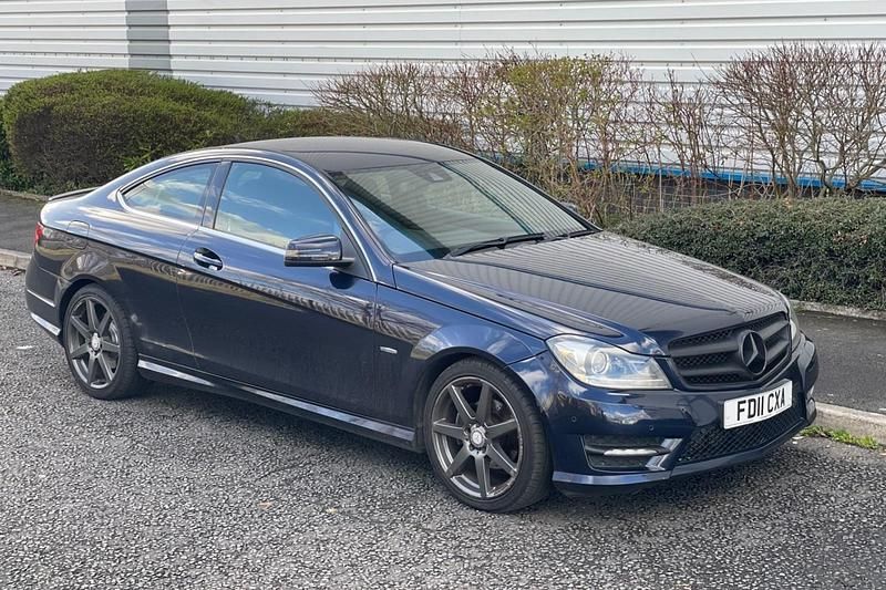 Used Mercedes C250 AMG 2011 Blue Coupe