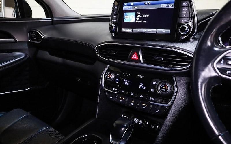 Used Hyundai Santa Fe Premium SE 200 HP (147 kW) 2020 Black SUV