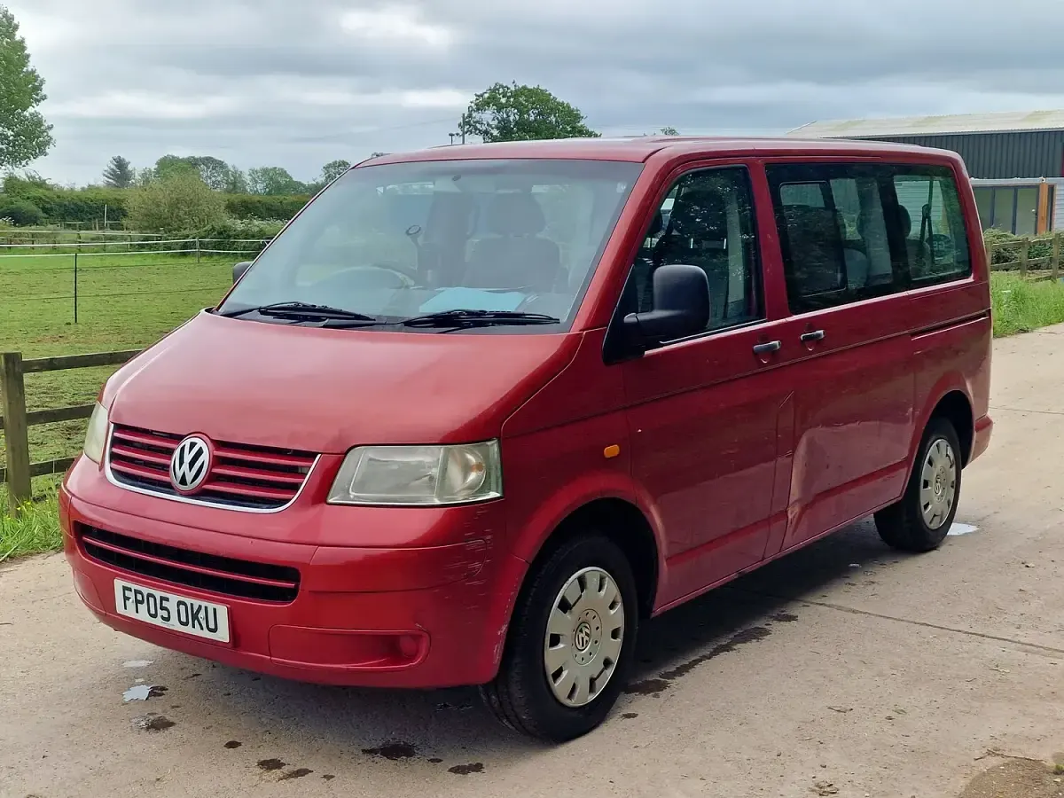 Used VW Transporter SE 130 HP (95 kW) 2005 Red Van