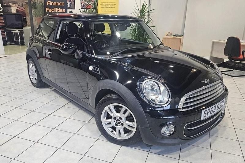 Black Used 2013 Mini Cooper Hatch Hatchback | £3,793 (Super price) - Image 1/1