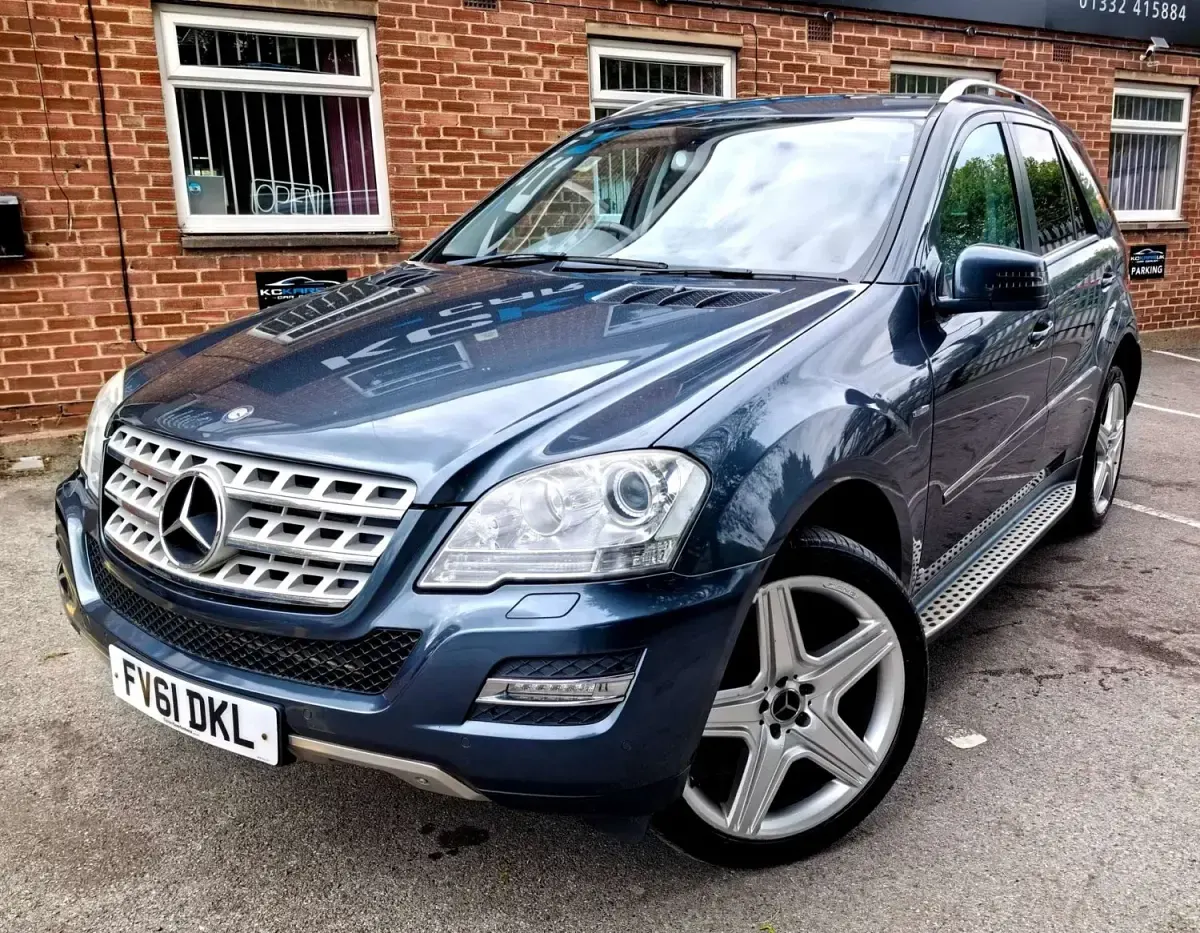 Usado Mercedes ML350 2011 Cinzento SUV