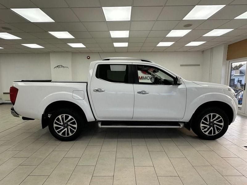 Used Nissan Navara Tekna 190 HP (139 kW) 2018 White Pickup