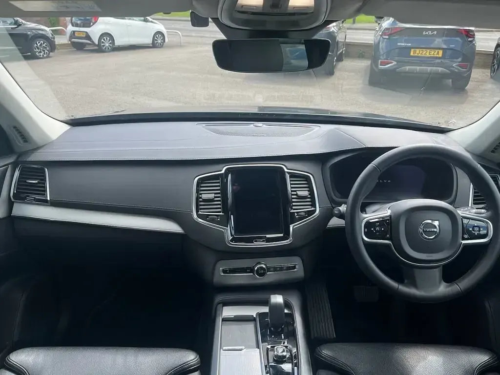 Used Volvo XC90 Plus 235 HP (172 kW) 2023 Grey SUV