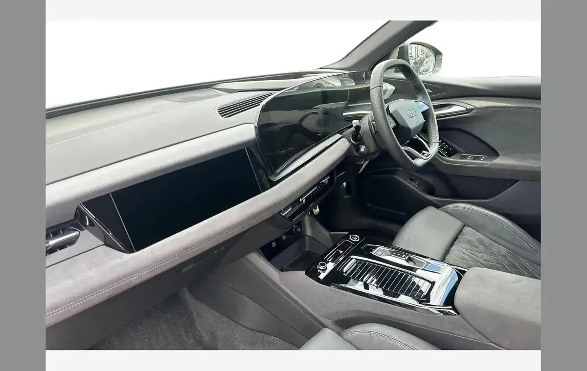 Used Audi Q6 e-tron Advanced 284 kW (387 HP) 2025 Black SUV