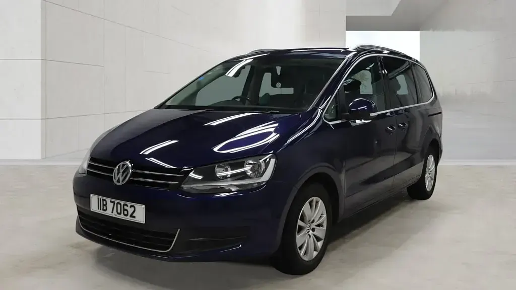 Used VW Sharan SE 184 HP (135 kW) 2017 Blue MPV