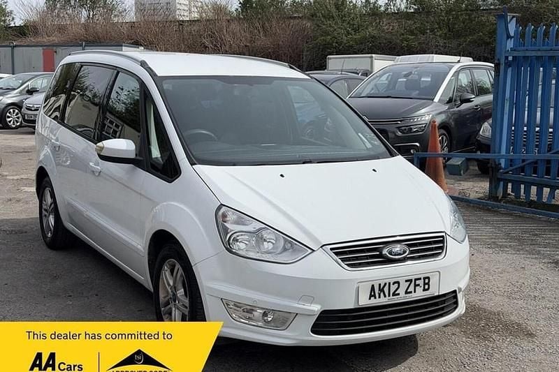 Usado Ford Galaxy Zetec 115 HP (84 kW) 2012 Branco Monovolume