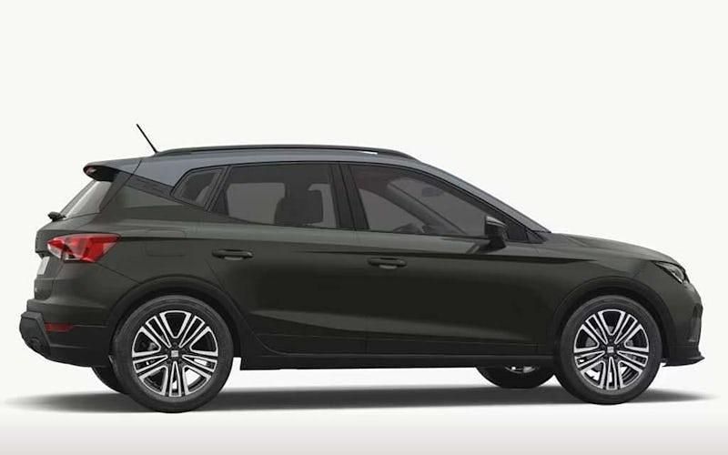 New Seat Arona SE Technology 95 HP (69 kW) 2025 Mountain green with grey roof SUV