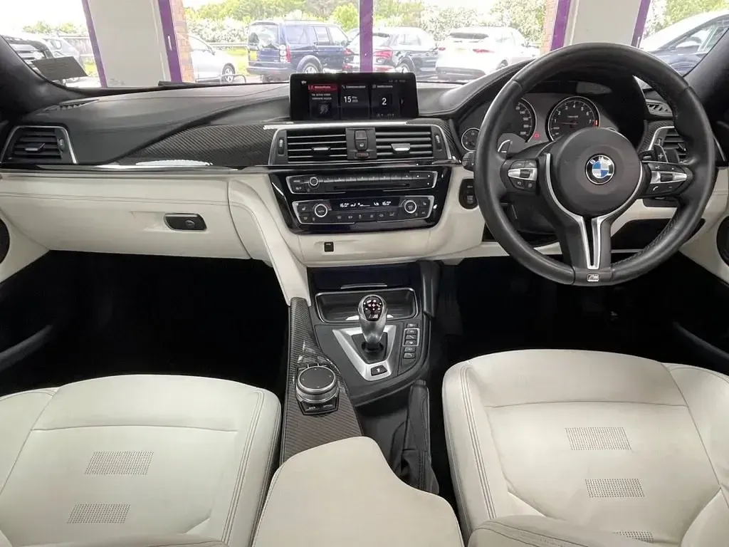 Begagnad BMW M4 Competition Edition 450 HK (330 kW) 2018 Brun Sportkupé