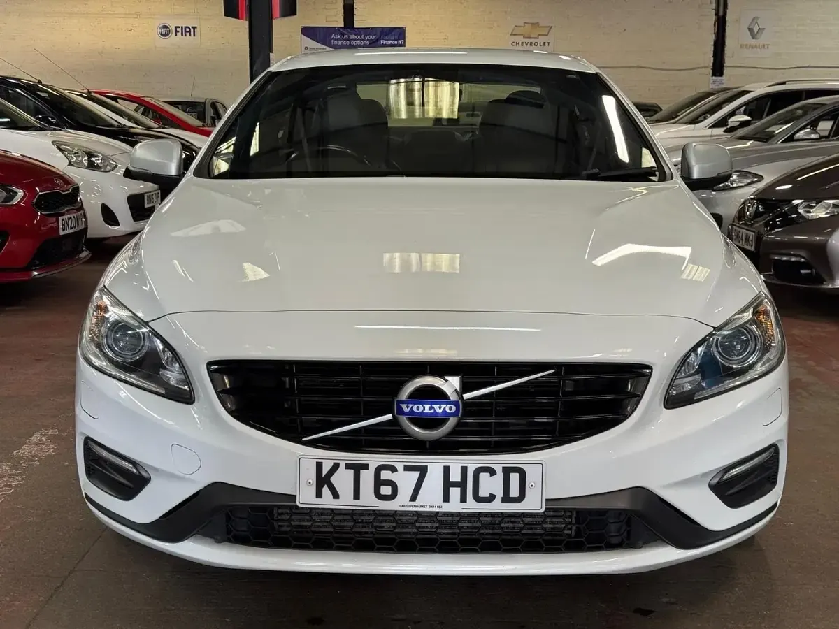 Used Volvo S60 R-Design 2018 White Sedan
