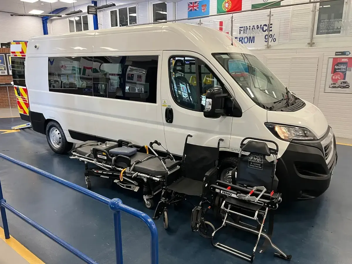 Used Peugeot Boxer 130 HP (95 kW) 2019 White Van