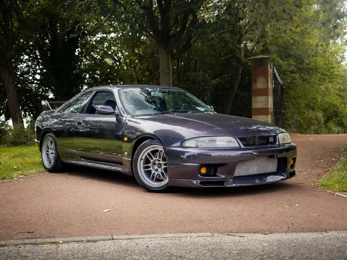Used Nissan Skyline 280 HP (205 kW) 1995 Grey Coupe