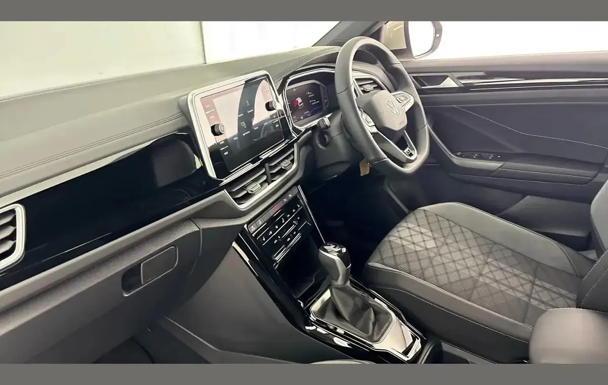 Used VW T-Roc R-line 150 HP (110 kW) 2025 Grey SUV