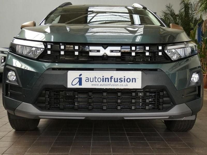 New Dacia Jogger Extreme 155 HP (114 kW) 2026 Green MPV