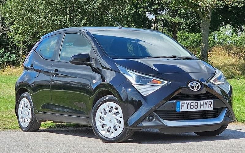 Used 2020 Toyota Aygo X-play Hatchback | £5,095 (Good price) - Image 1/4