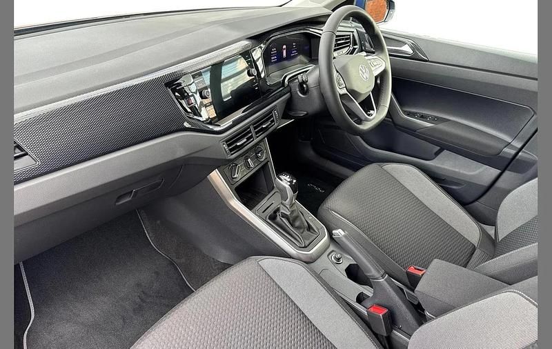 Used VW Polo Match 95 HP (69 kW) 2025 Blue Hatchback