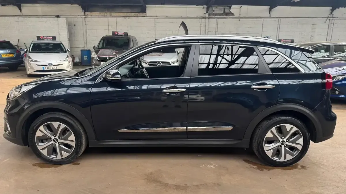 Used Kia e-Niro First Edition 147 kW (201 HP) 2019 Blue SUV