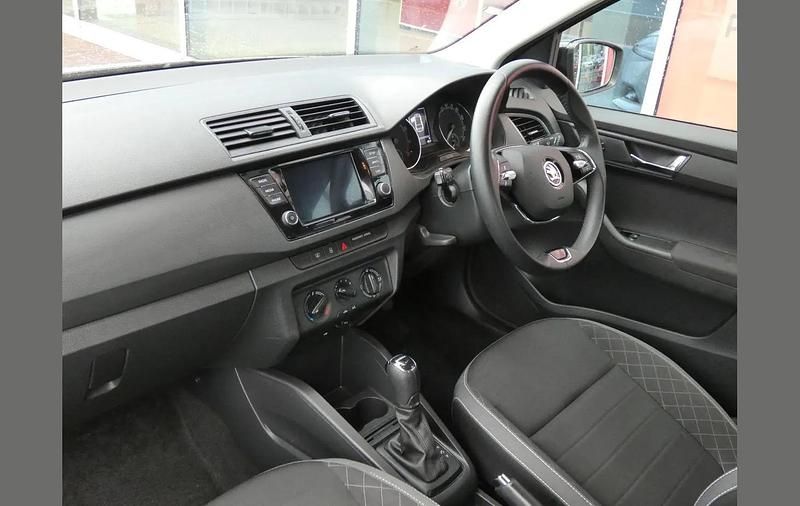 Image 2/4